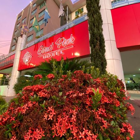 Hotel Grand Park Кампо Гранде Екстериор снимка