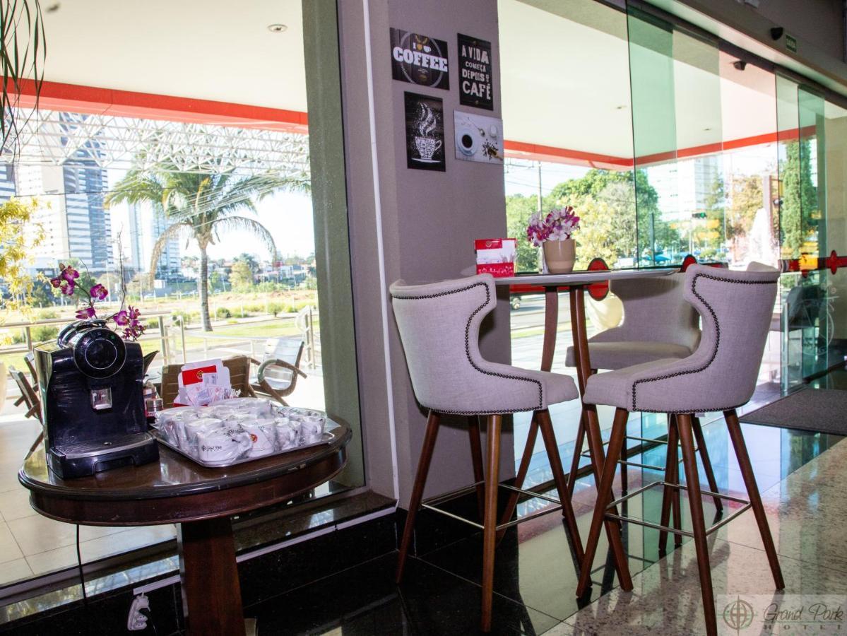 Hotel Grand Park Кампо Гранде Екстериор снимка