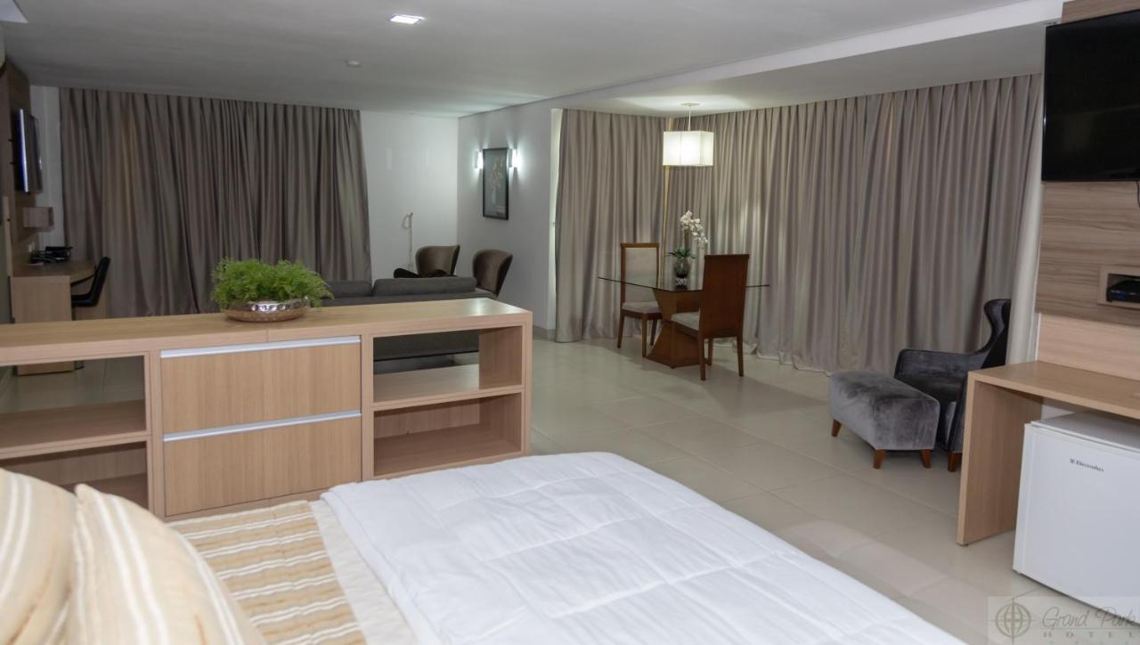 Hotel Grand Park Кампо Гранде Екстериор снимка