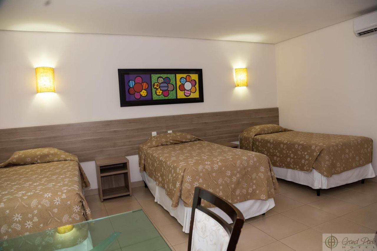 Hotel Grand Park Кампо Гранде Екстериор снимка