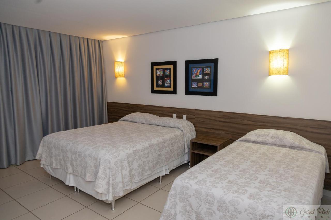 Hotel Grand Park Кампо Гранде Екстериор снимка