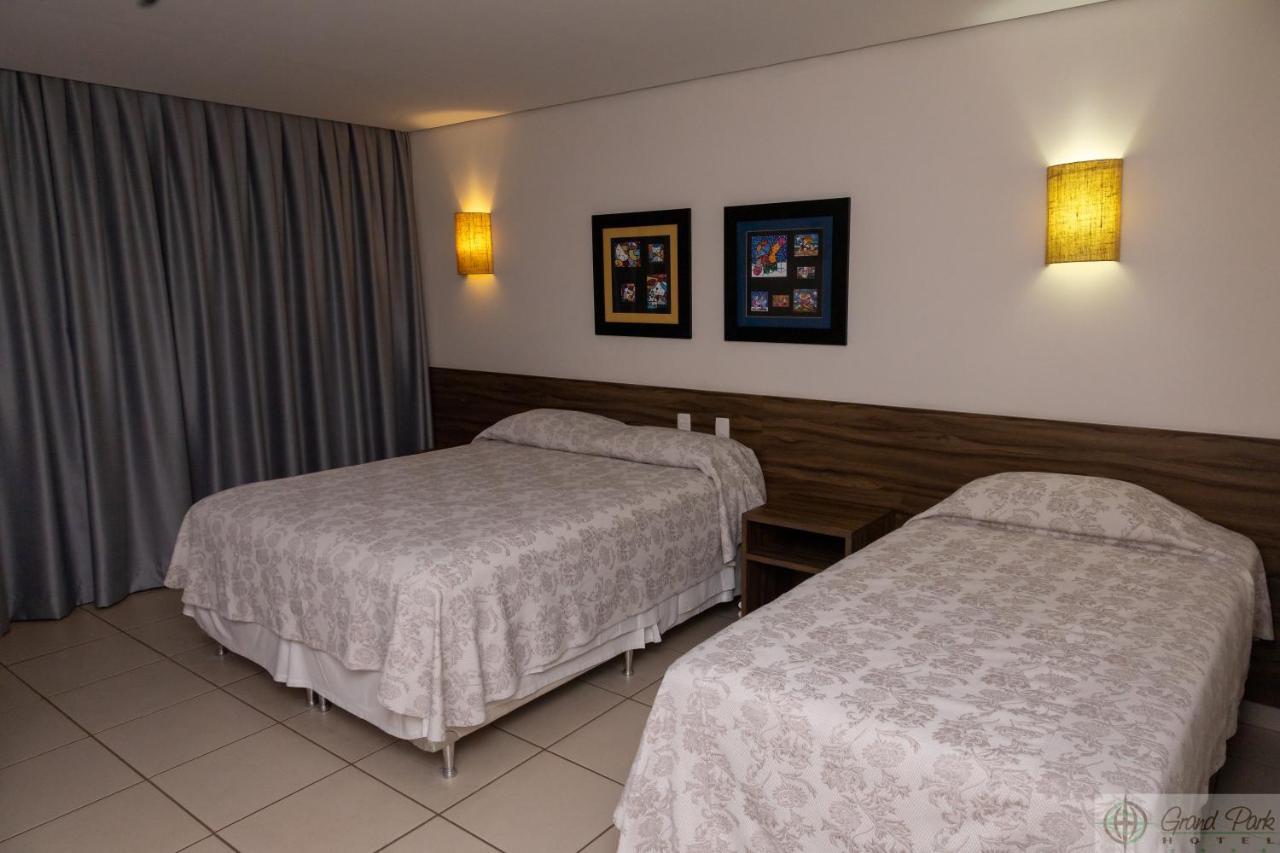 Hotel Grand Park Кампо Гранде Екстериор снимка